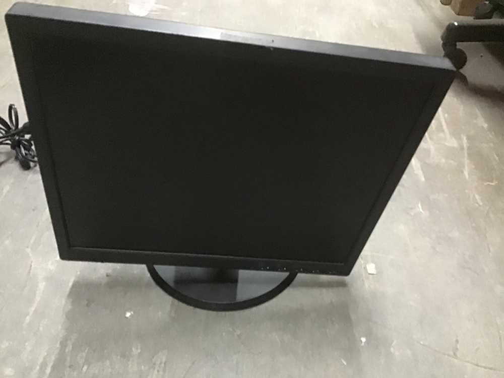 Black Plastic 18” Computer Monitor